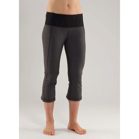 Lululemon Tadasana  slit crop heathered grey & Black Sz 4 - Picture 1 of 6